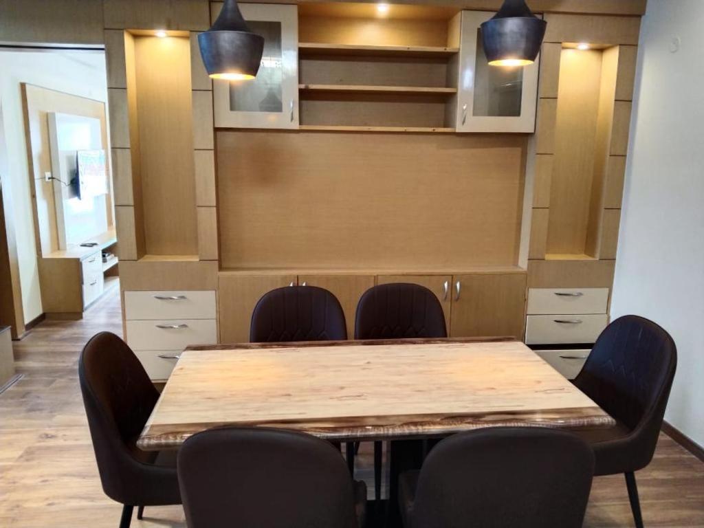 Abi'S Castle Apartment โกไดกานัล ภายนอก รูปภาพ